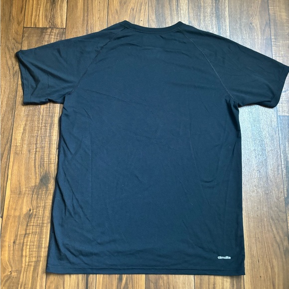 NBA/ Adidas Ultimate Tee * Chicago Bulls Size Large. Dri Fit Style - Picture 5 of 6